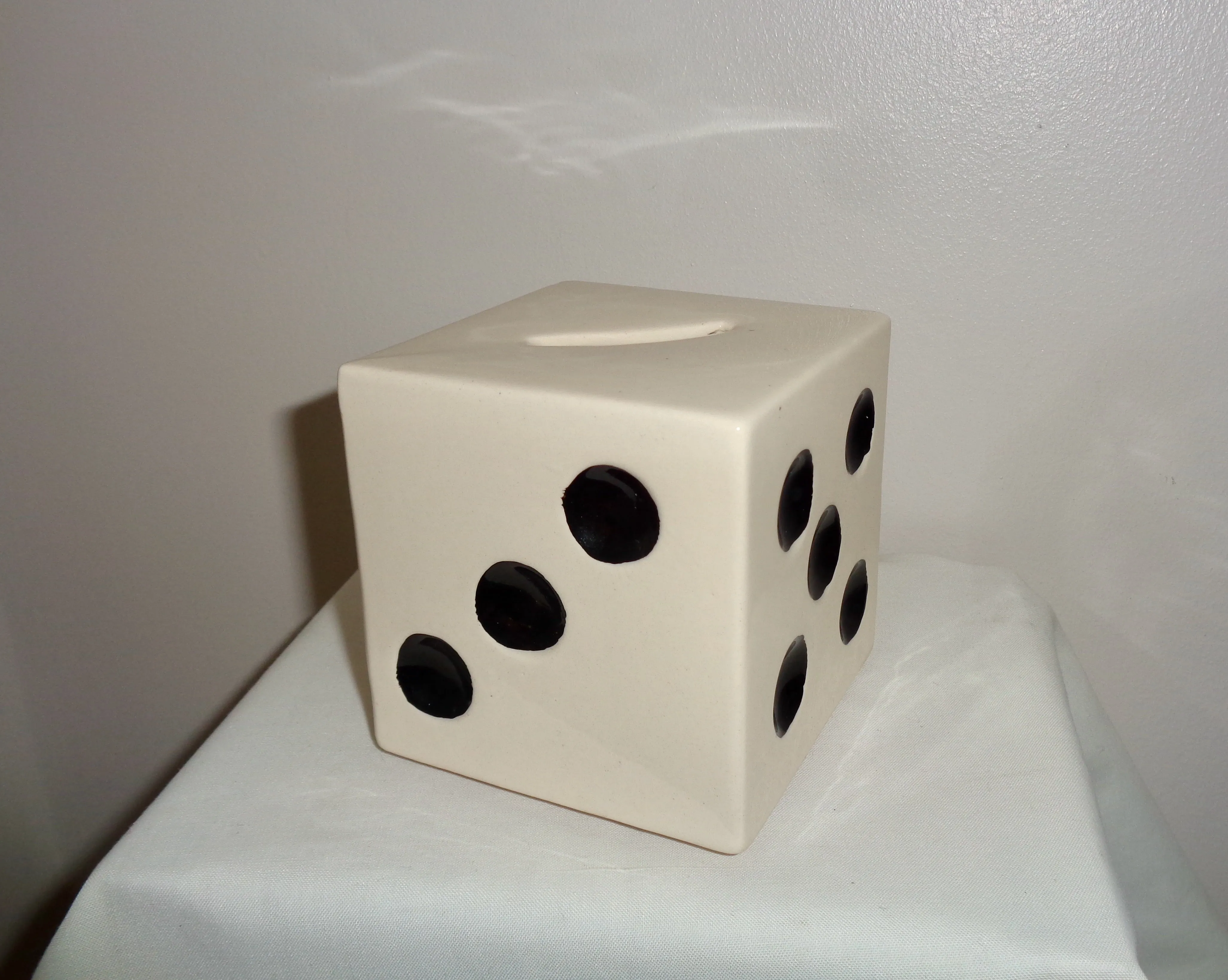 1980s R Moss Ltd Die (Dice) Ceramic Cubic Money Box 1027