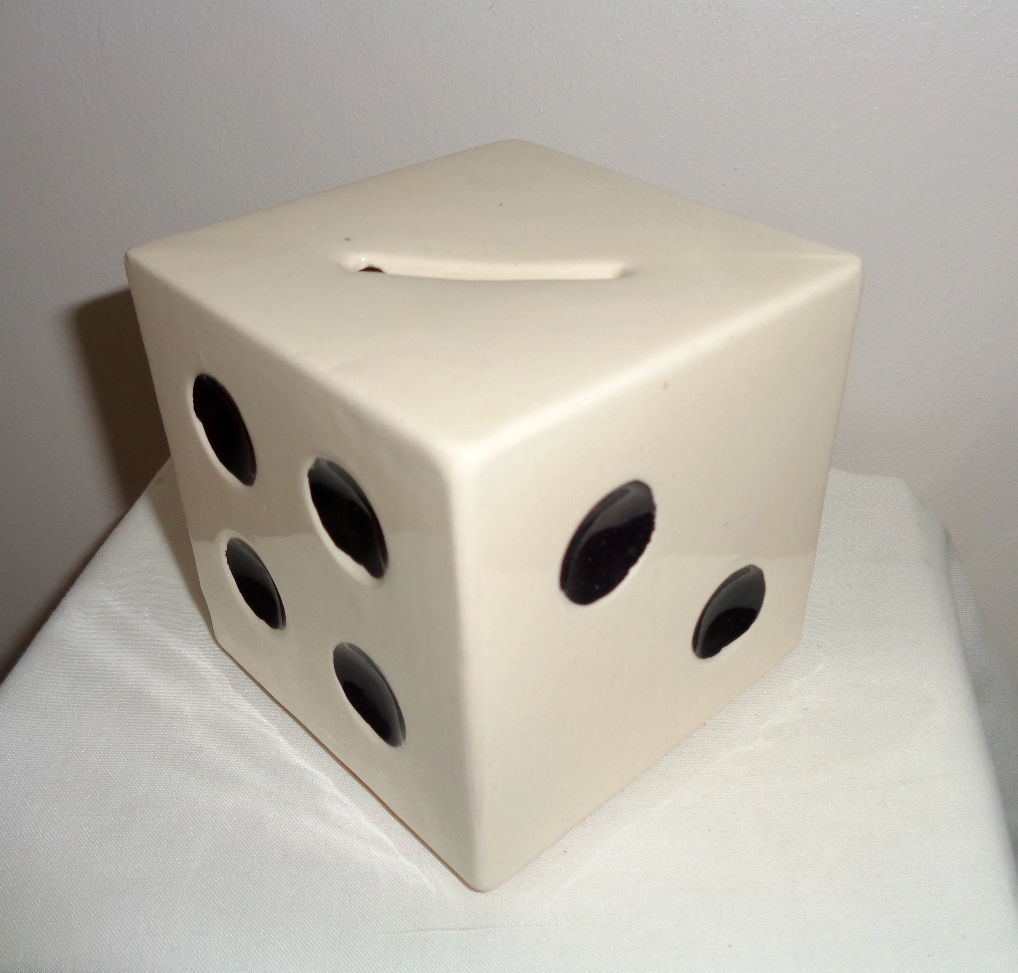 1980s R Moss Ltd Die (Dice) Ceramic Cubic Money Box 1027