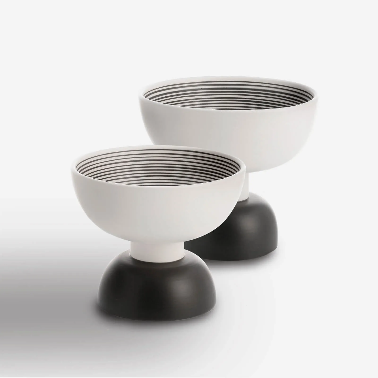 B&W Tall Raised Bowl