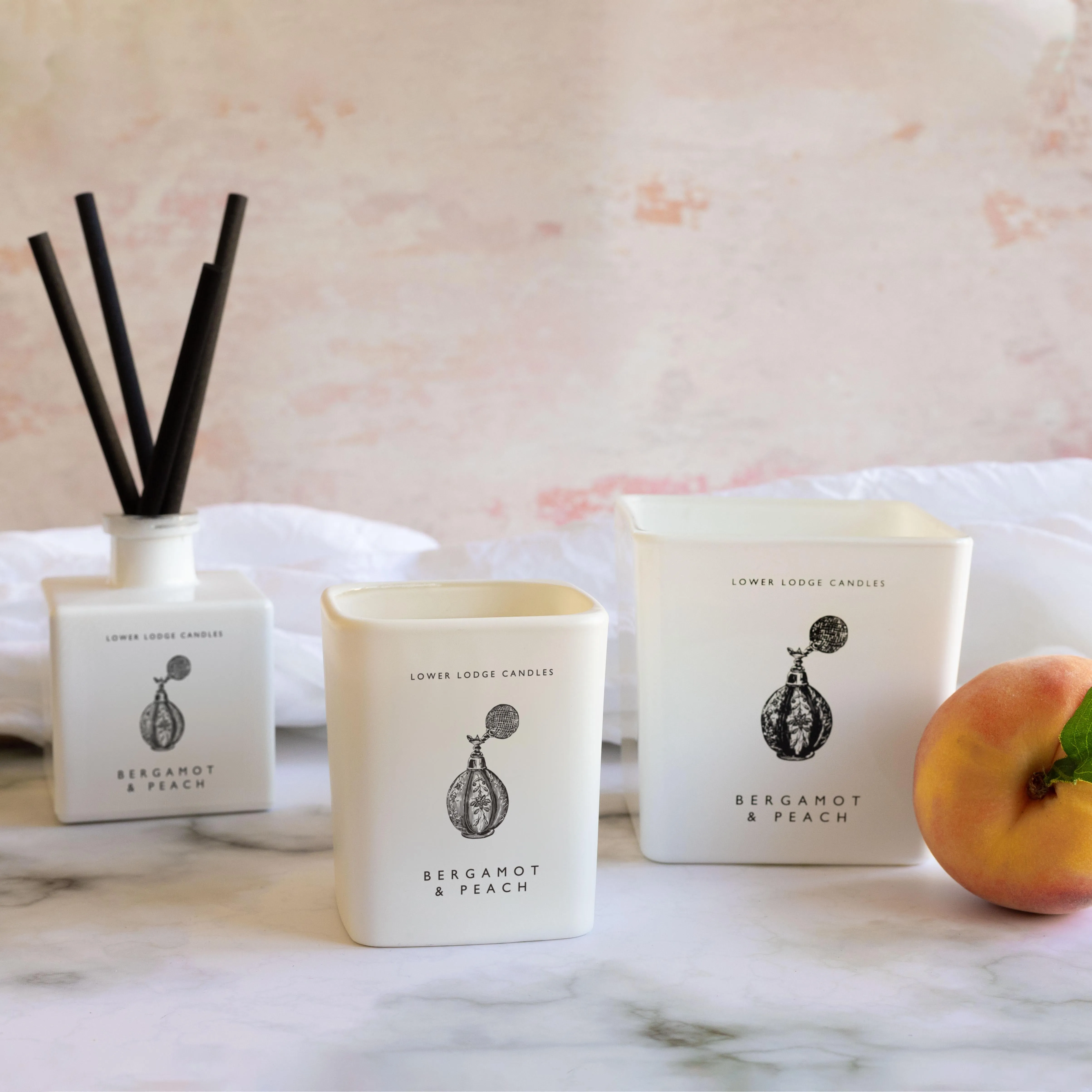 Bergamot and Peach Deluxe Scented Candle