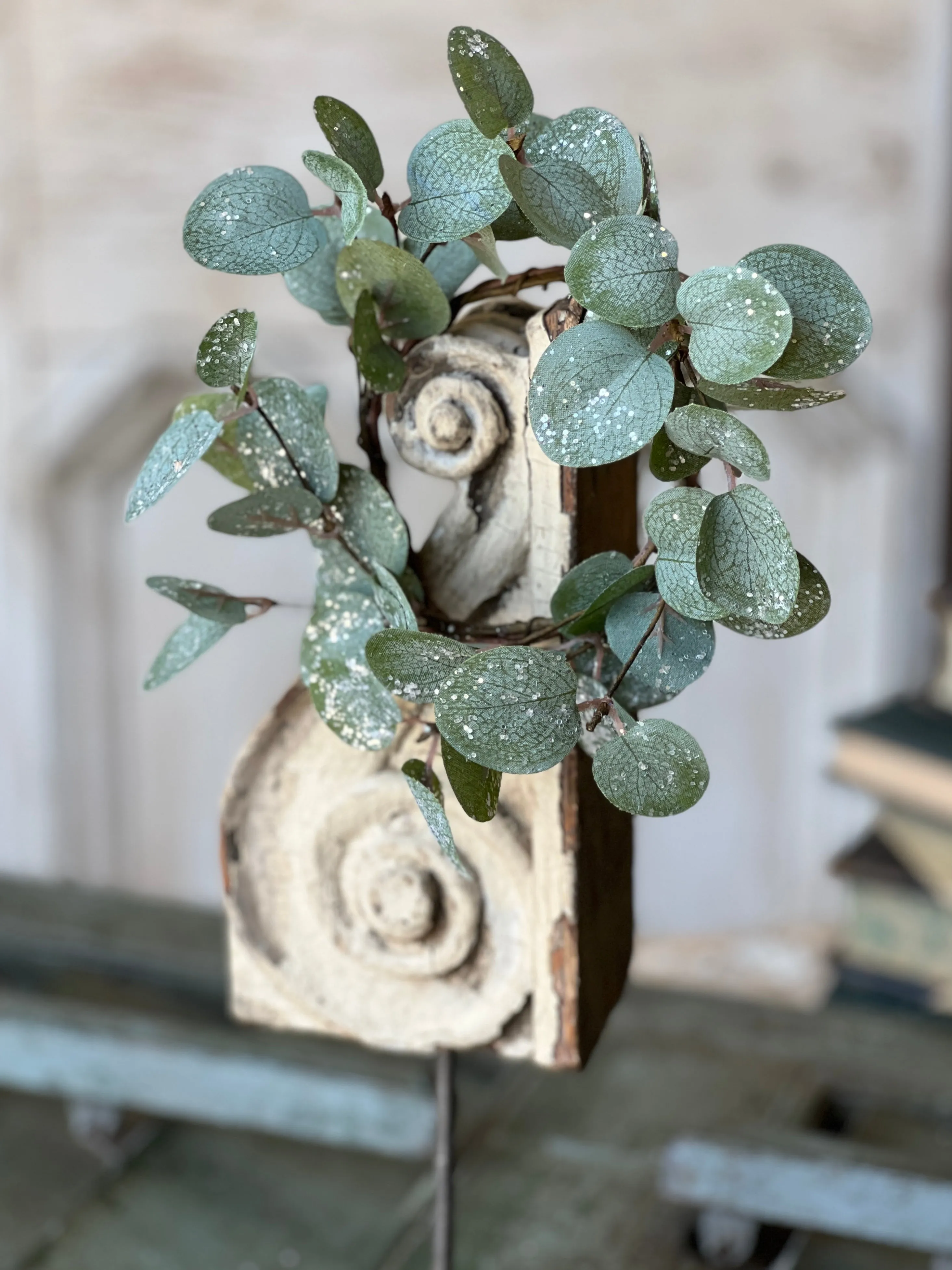 Crisp Air Eucalyptus Candle Ring (w/ frost effect) | 8"