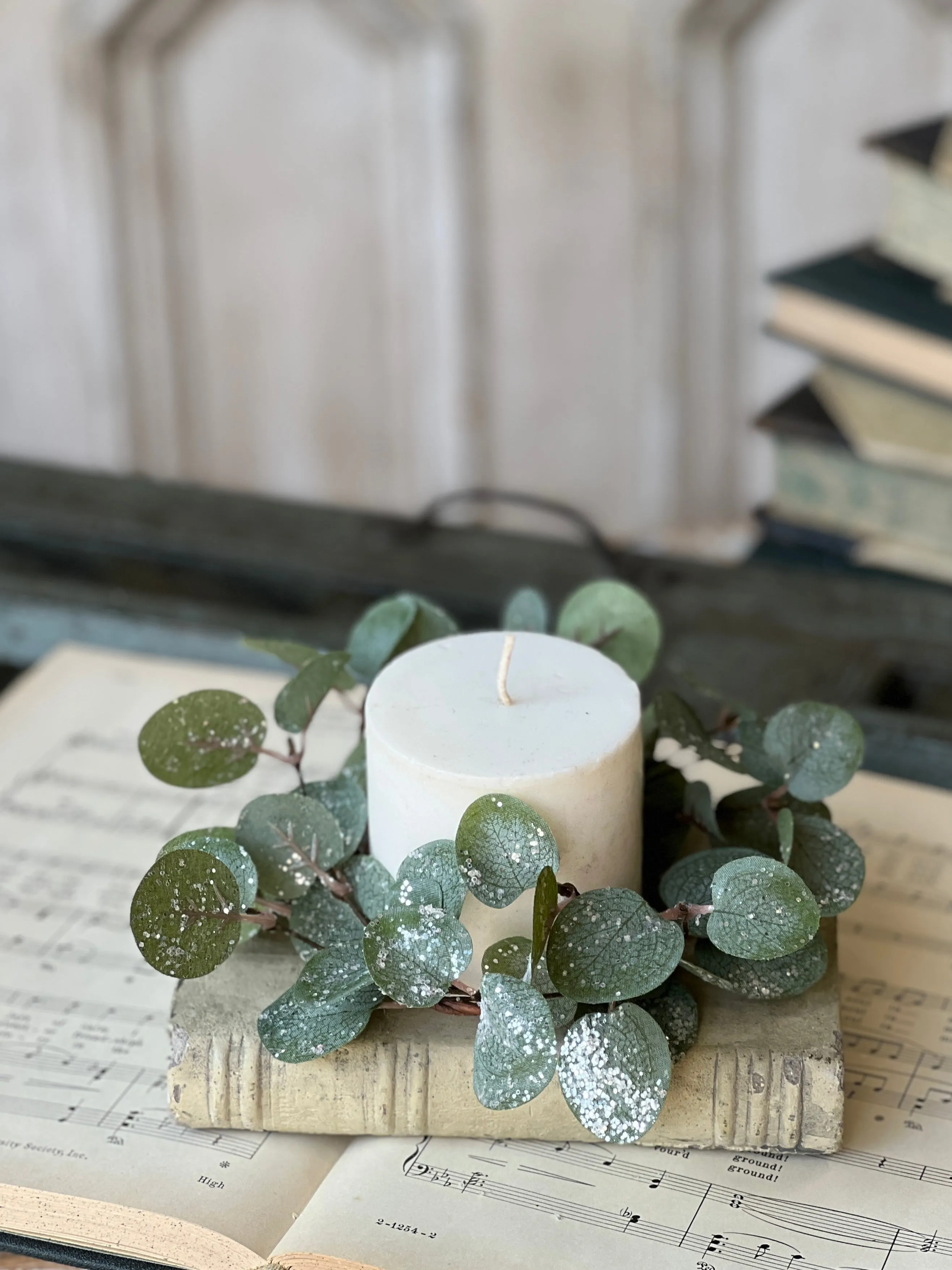 Crisp Air Eucalyptus Candle Ring (w/ frost effect) | 8"