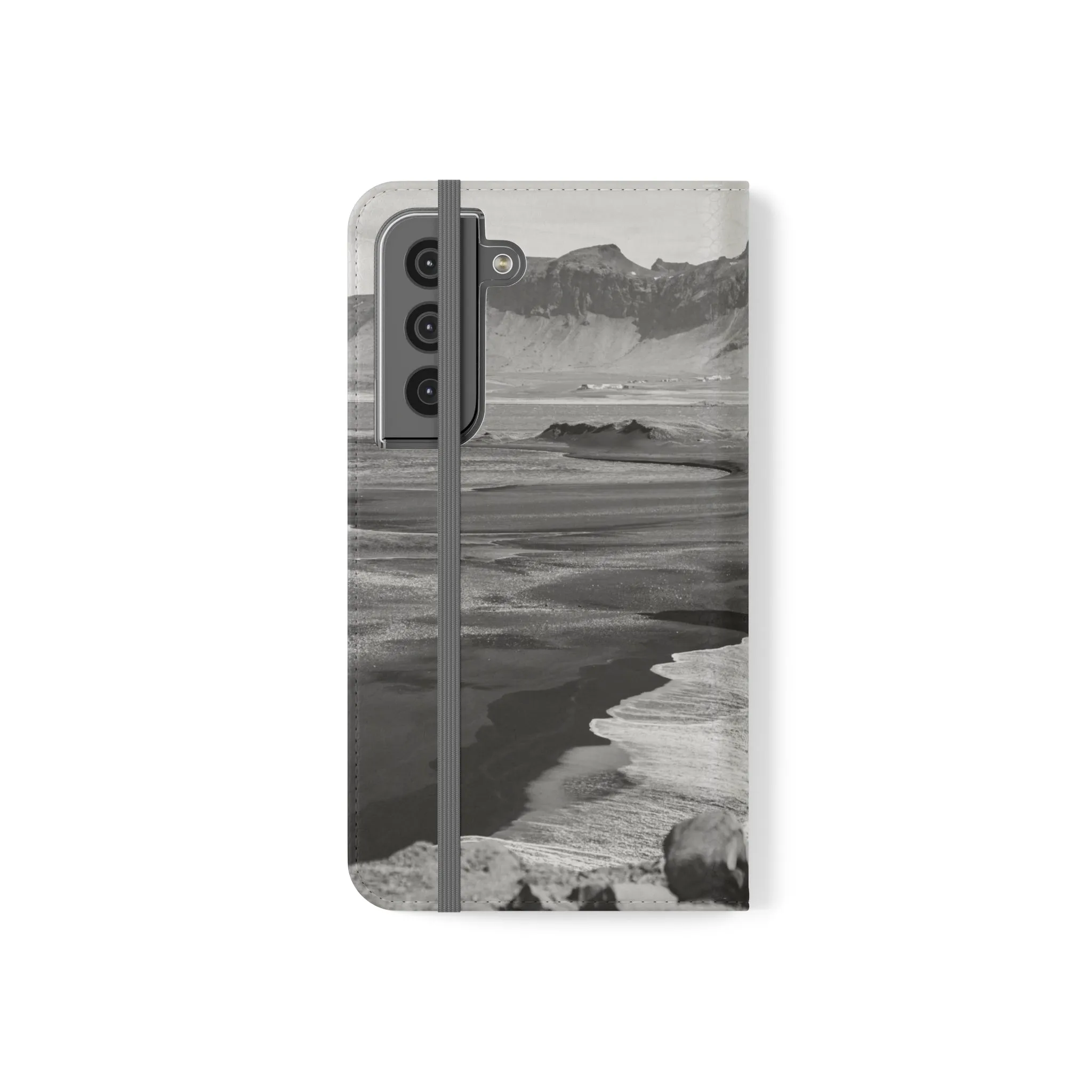 Iceland’s Black Sands in Monochrome Majesty- Flip Cases
