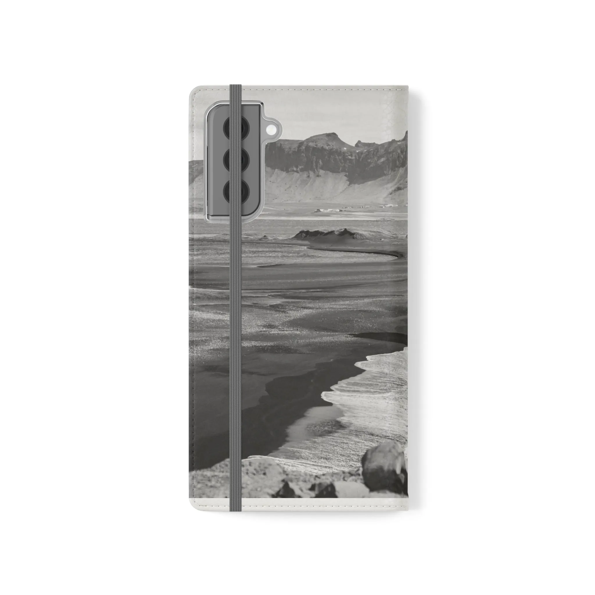 Iceland’s Black Sands in Monochrome Majesty- Flip Cases