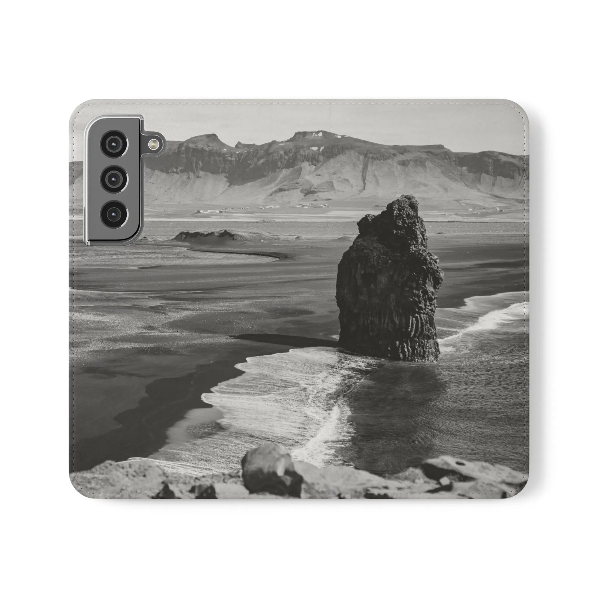 Iceland’s Black Sands in Monochrome Majesty- Flip Cases
