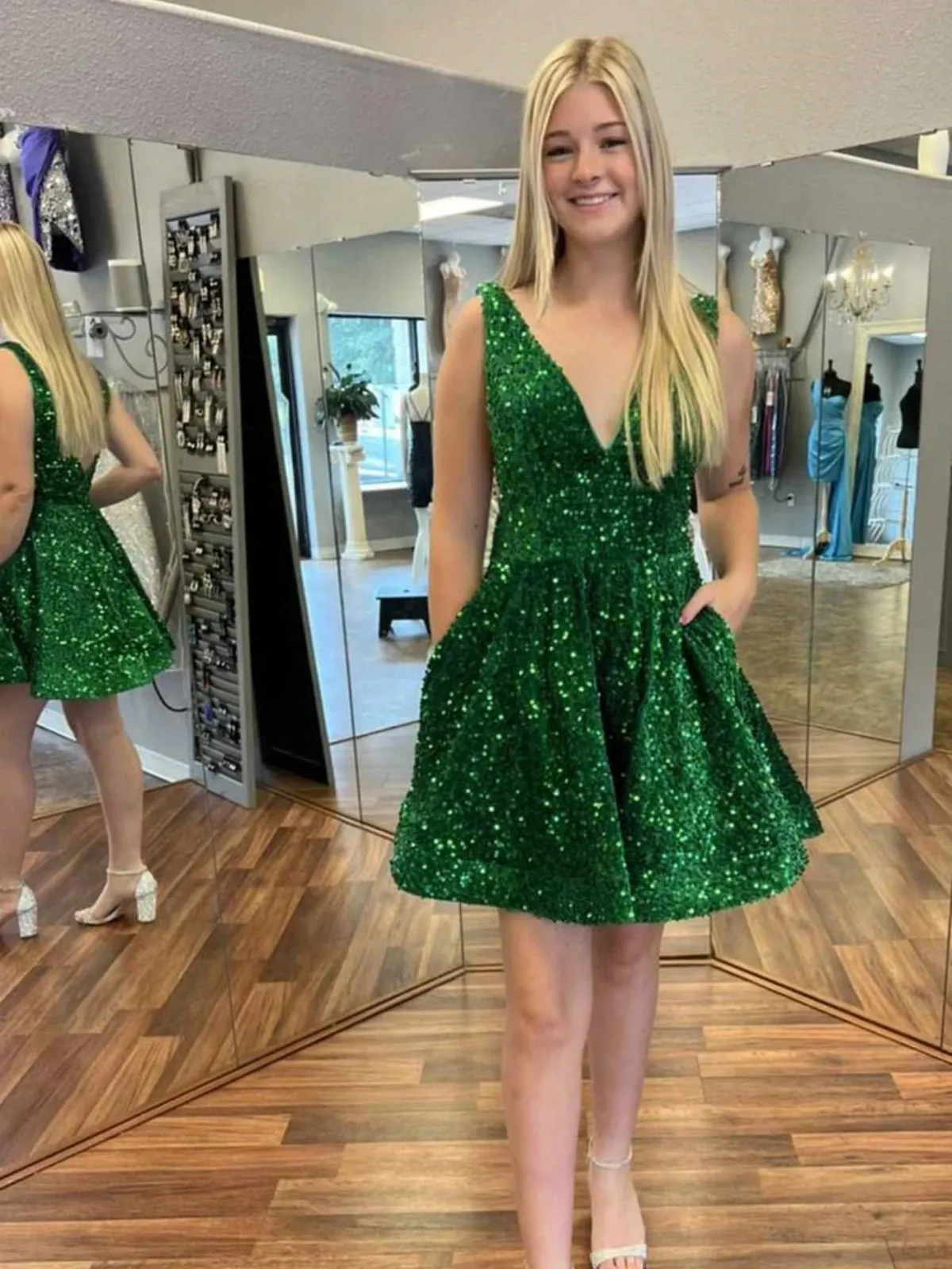 Shiny Sequins V Neck Green Prom Dresses, Short Green Homecoming Dresses, Green Formal Evening Dresses